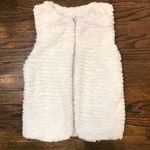 Beautees White Furry Vest